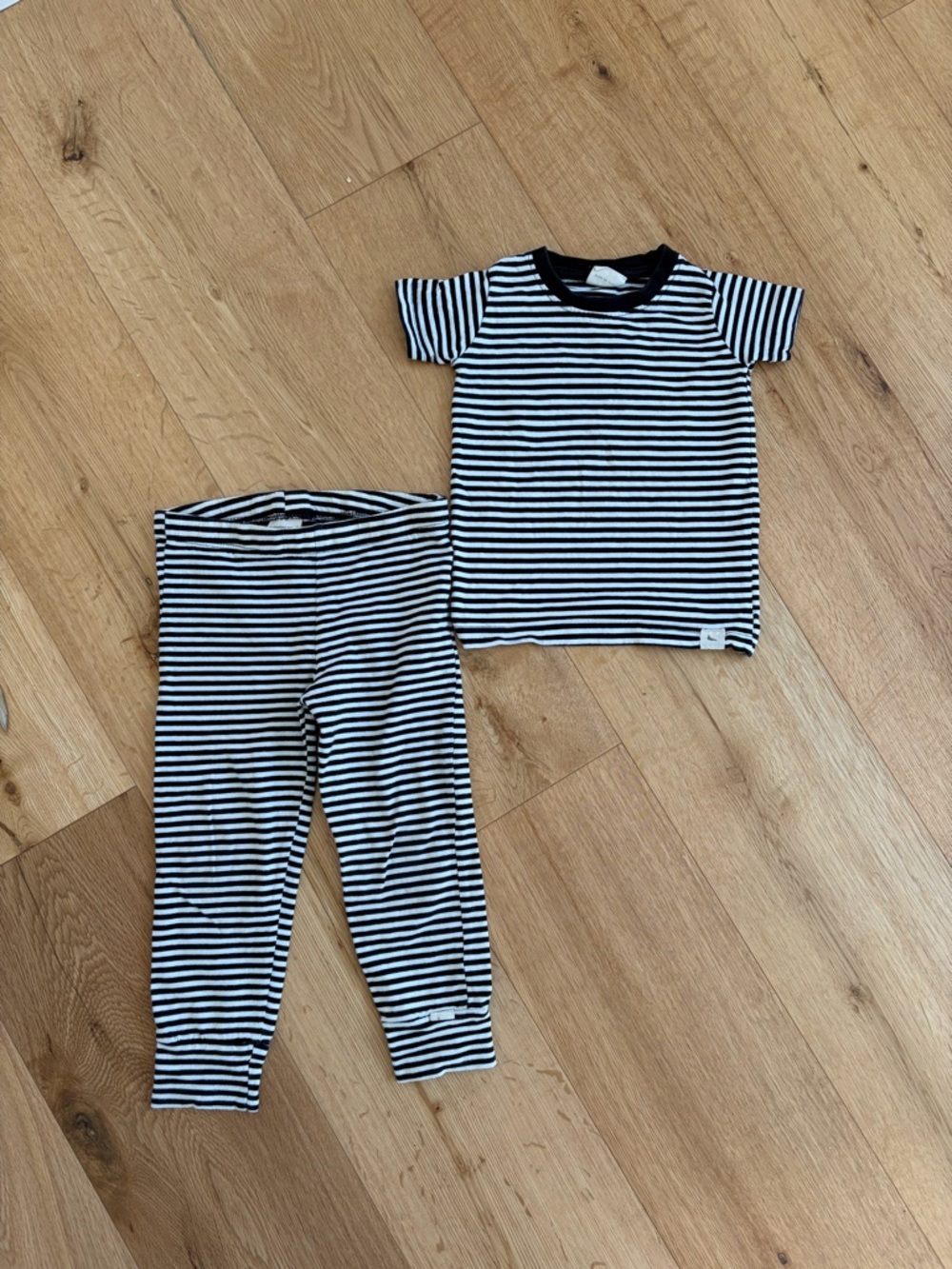 Turtledove London Black & White Striped Kids Set
